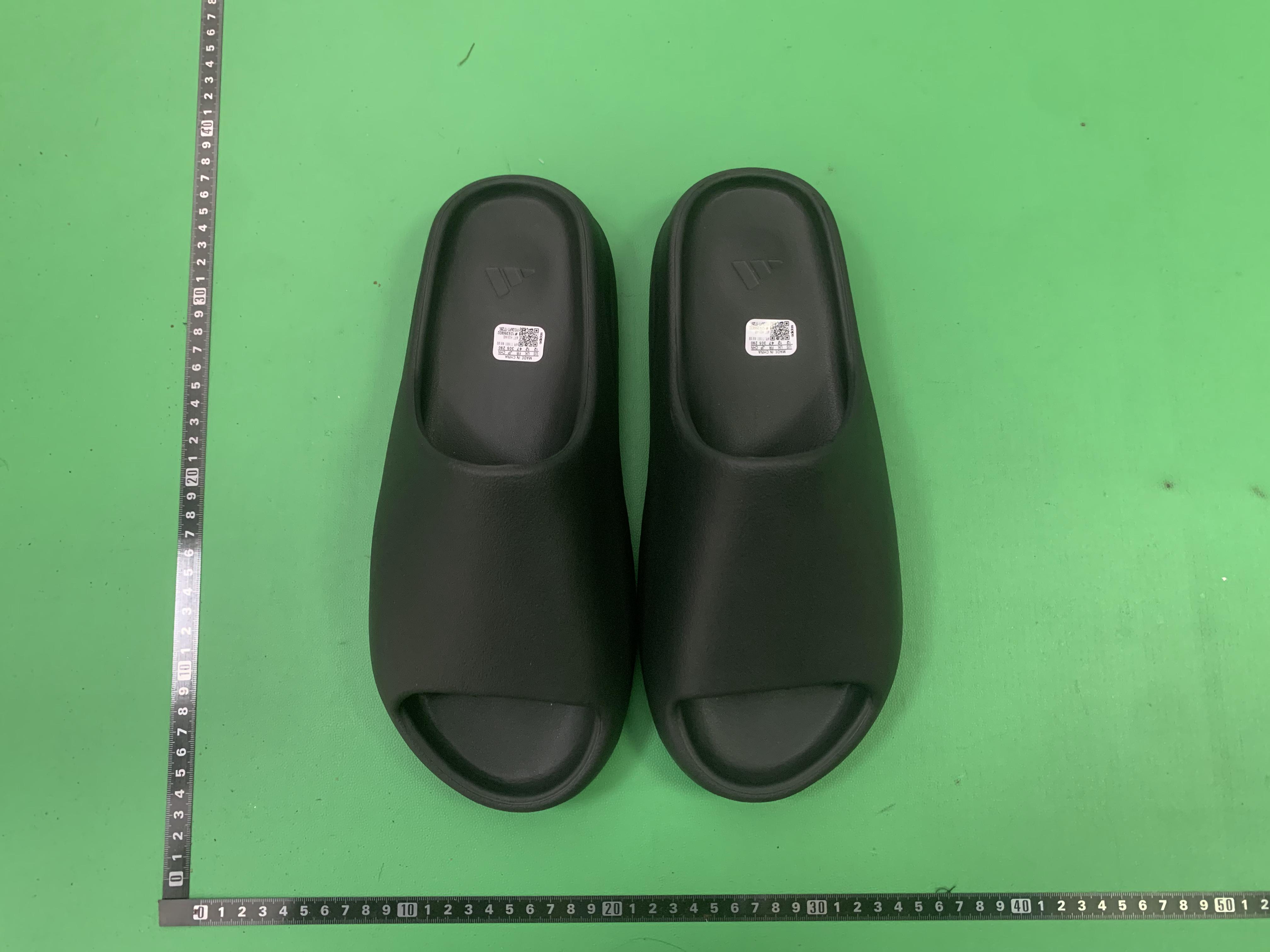  Yeezy SIide -1