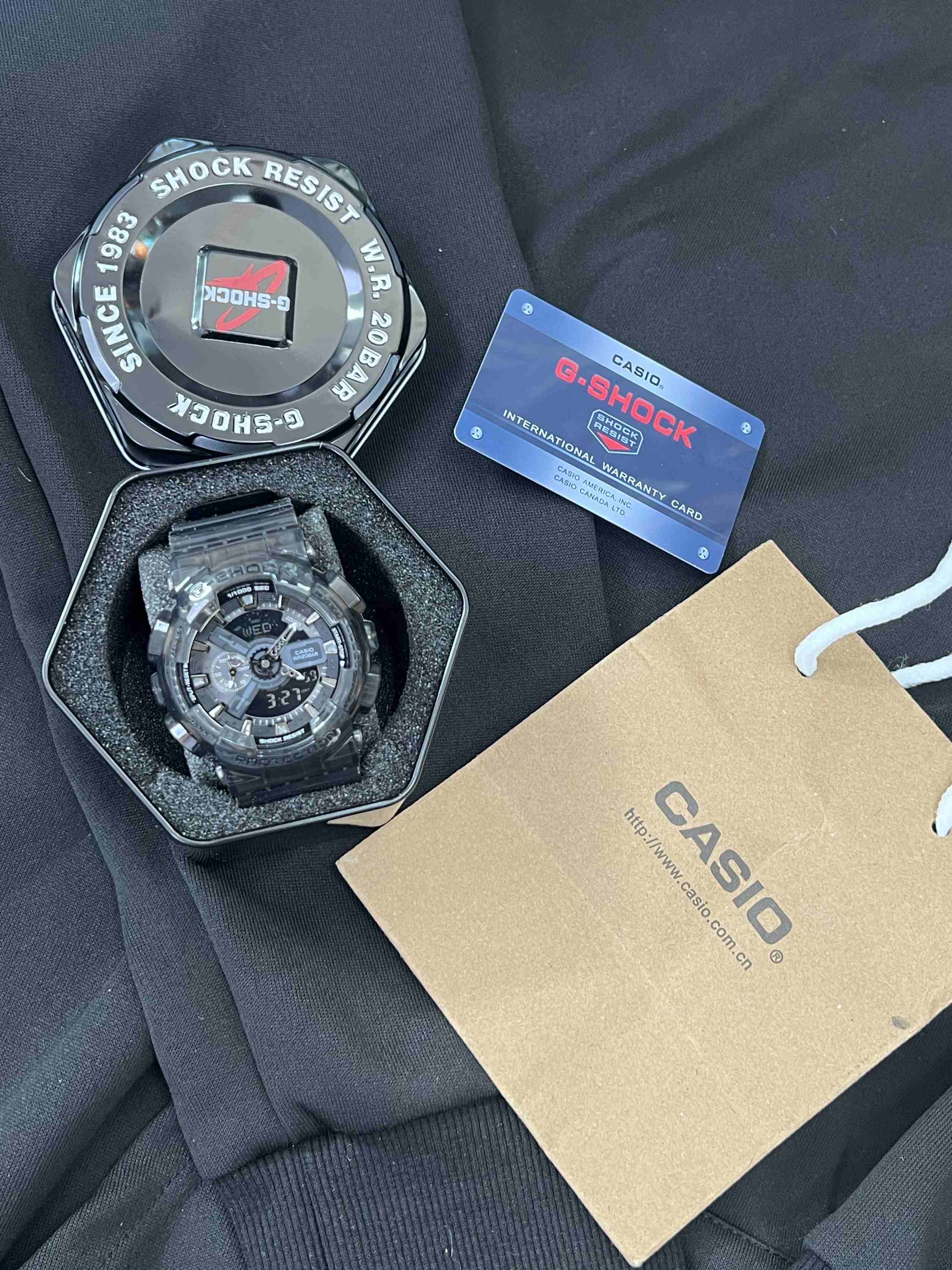 Why This Transparent G-Shock Is the Perfect Spring Accessory(pic2) 3_compressed.jpg